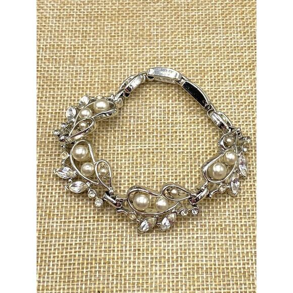 Kramer of NY Bracelet Vintage Silver Tone Faux Pearls Rhinestones 6.5” - Picture 1 of 14